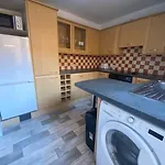 Modern Two Bed House Close To City Centre