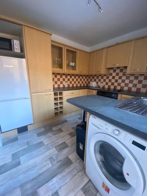 Apartment Modern Two Bed House Close To Centre Belfast