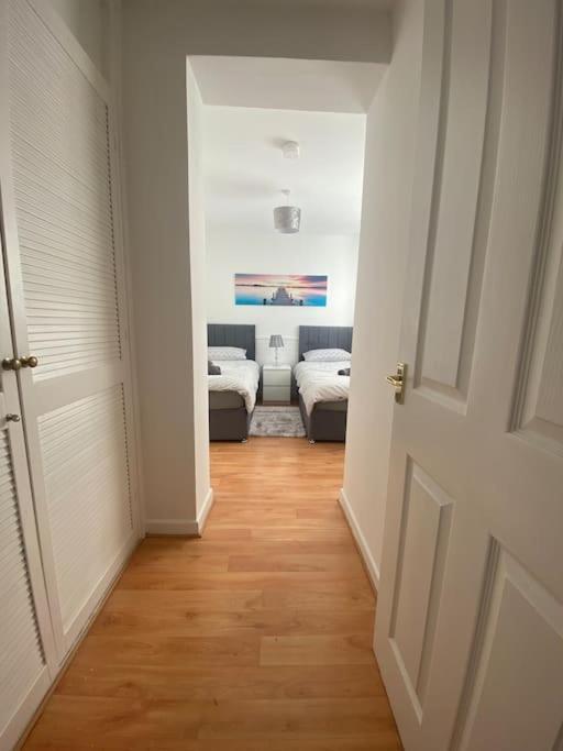 Modern Two Bed House Close To Centre Belfast